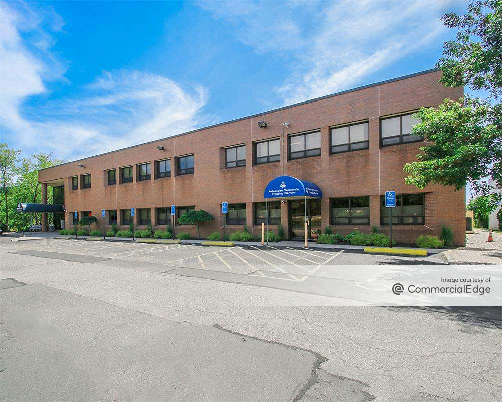 Medical Arts Center 15 Corporate Drive, Trumbull, CT Office Space